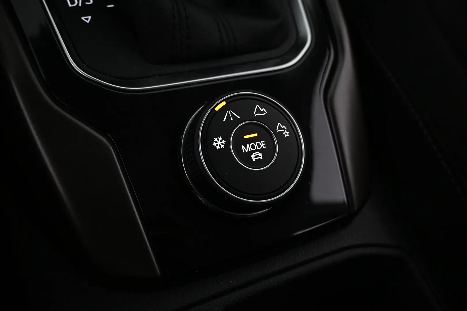 Car Image - fMEcM5FfXSy6pkKc511XW