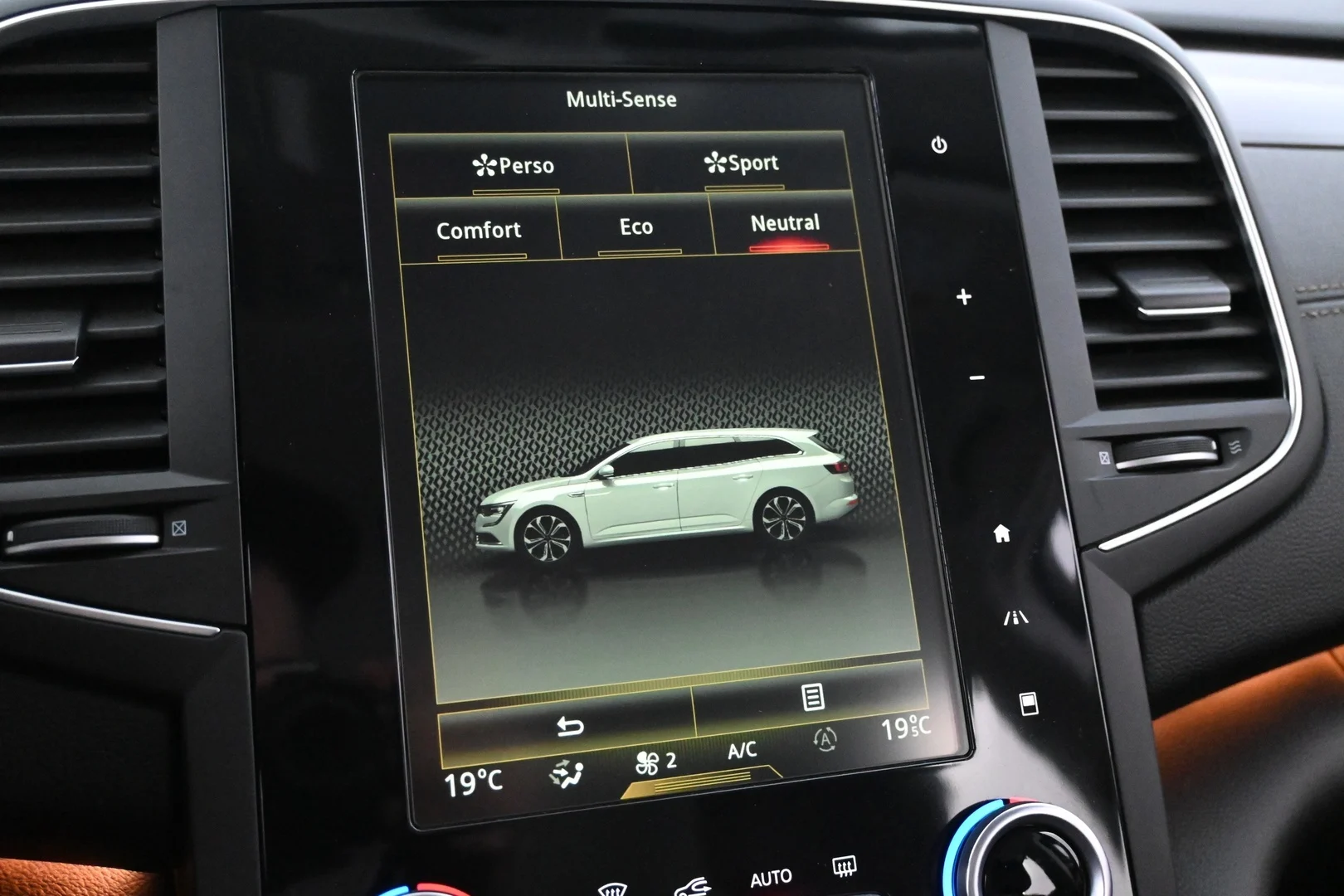 Car Image - 204vQF973EU9252FhTqrVV