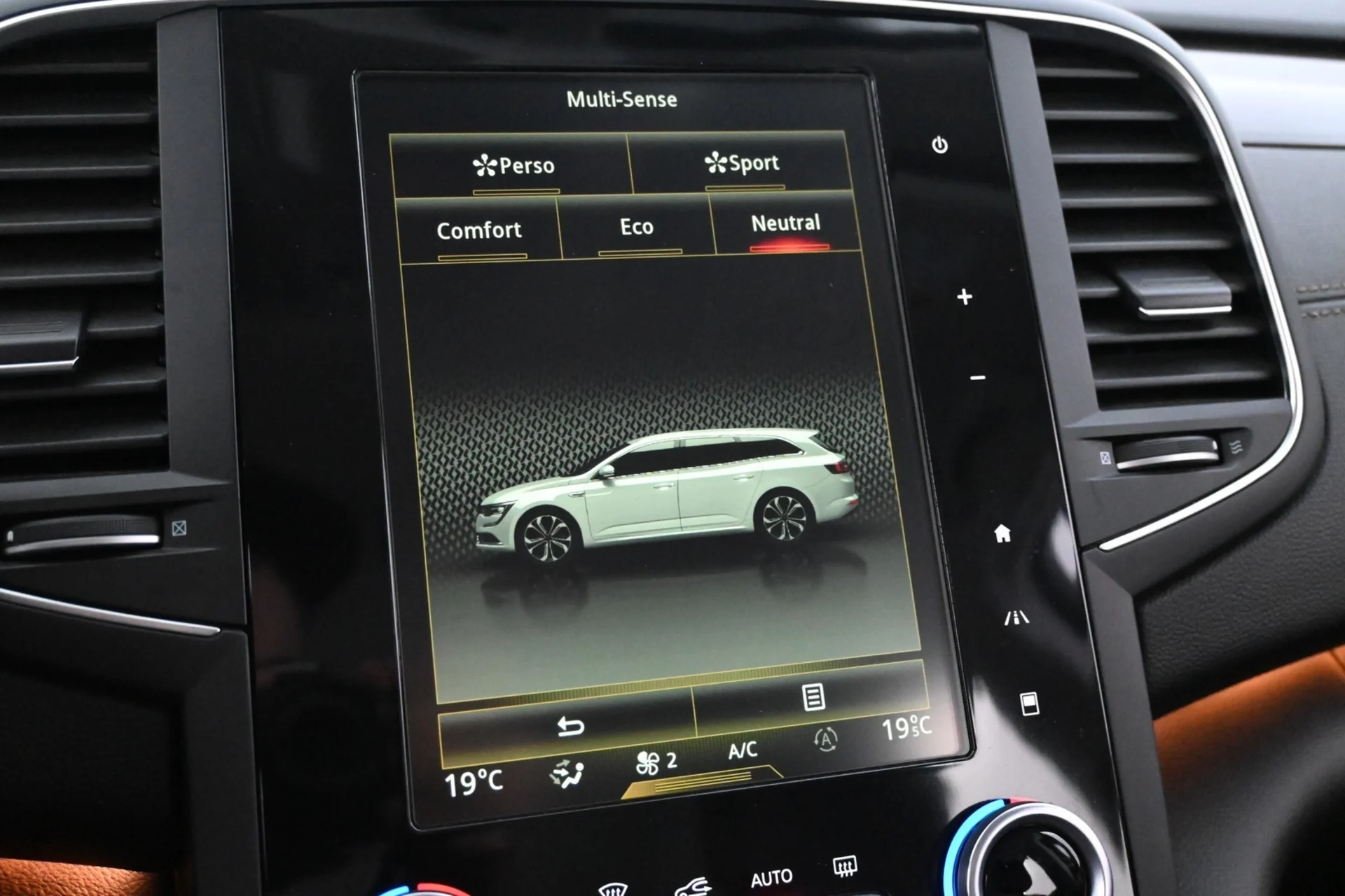 Car Image - 204vQF973EU9252FhTqrVV