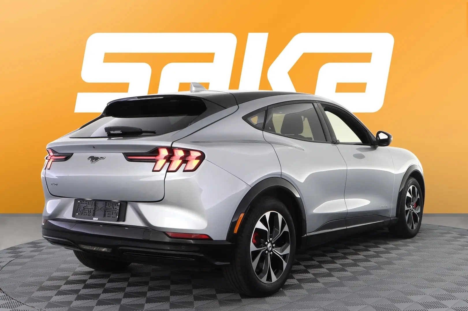 Car Image - 6zzmsRSfkPCSQBB1kweX1z