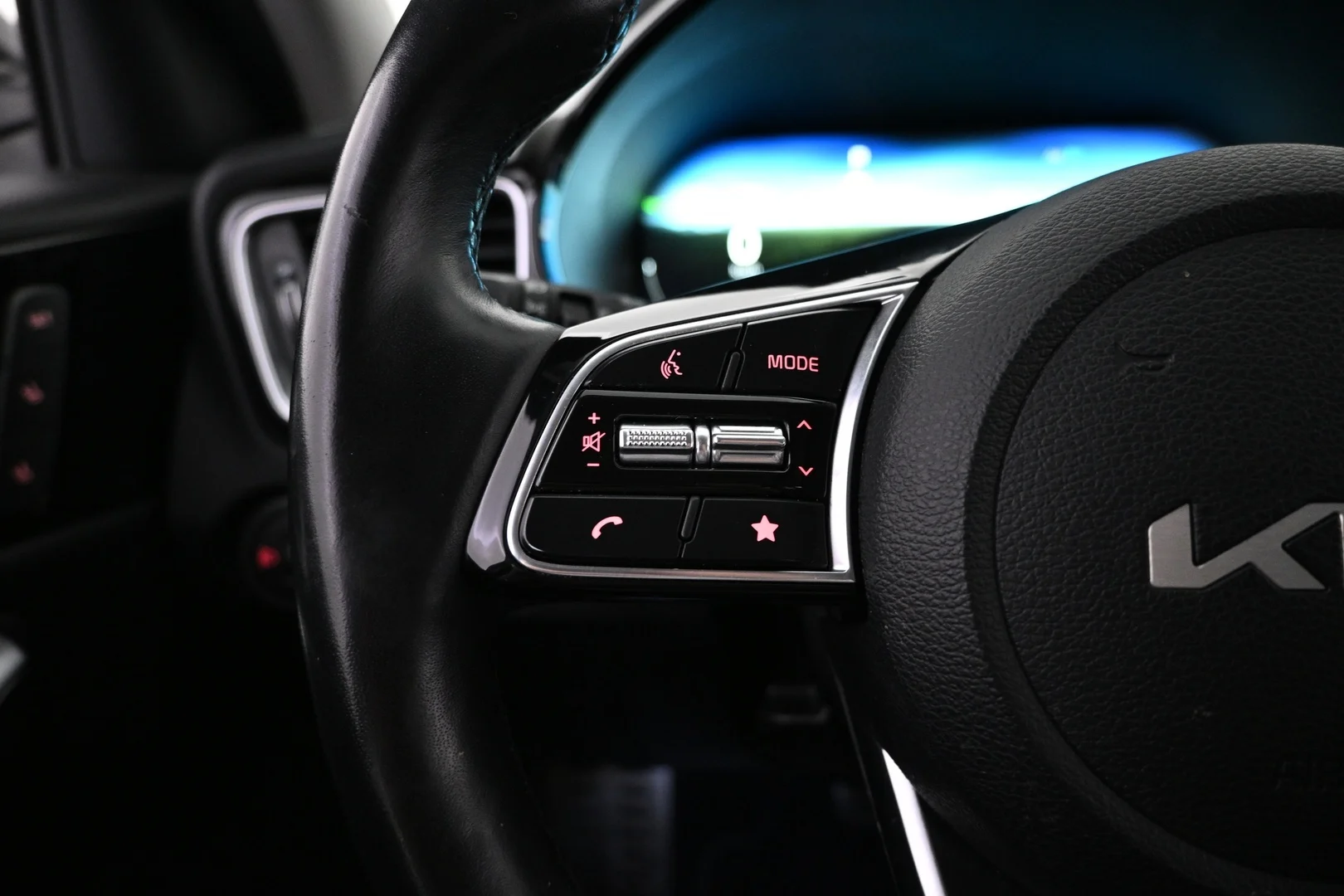 Car Image - 60d5cS7XGvJtjFBf87bi9Q