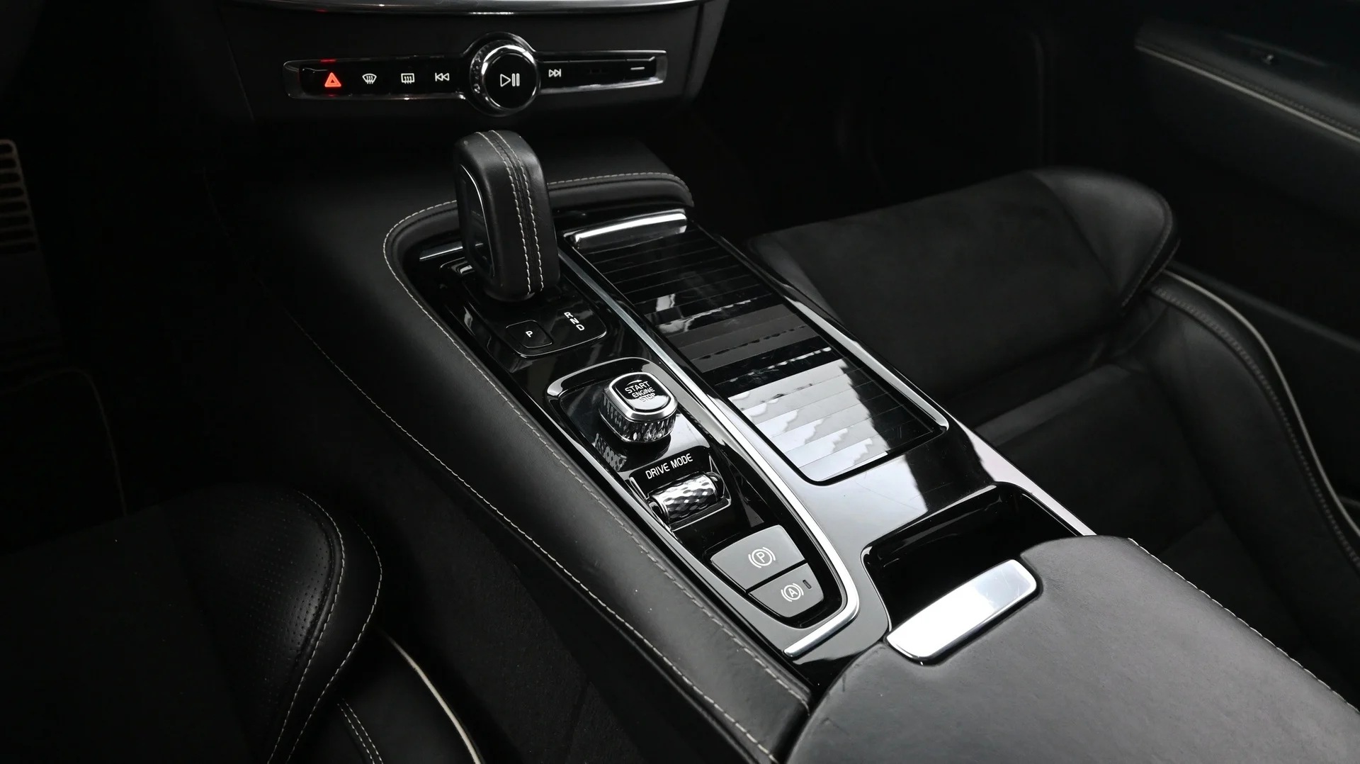 Car Image - 2MlB406bUQwulLx7wu5hBX