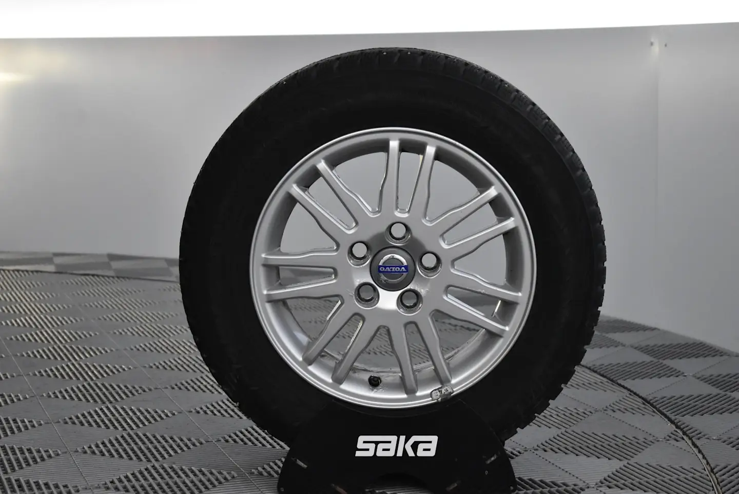 Car Image - d9xGQwJWQYDalNb4sWHY3