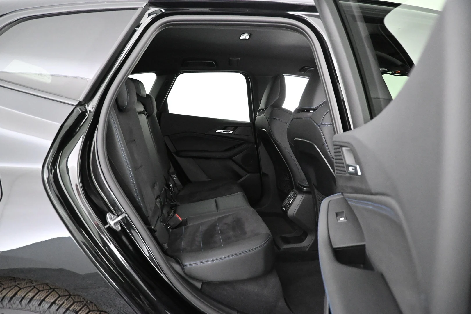 Car Image - 2g5GvB4NsLbjt3Py86zKrY