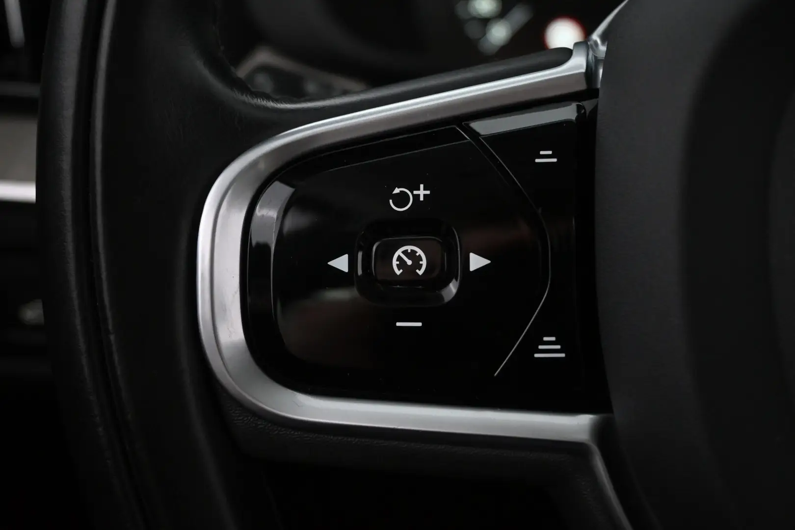 Car Image - 58VjdlnCMBxPGykfQ8peZU