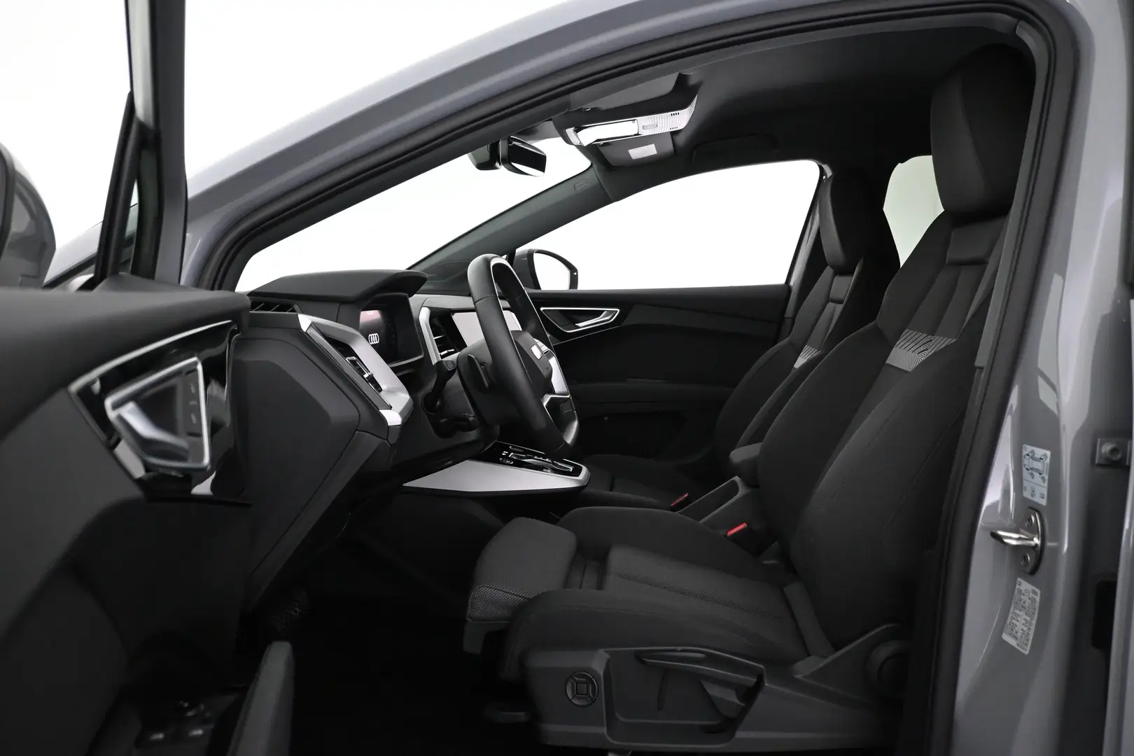 Car Image - 5iIr8Q8vVMpFYKxPg120iD