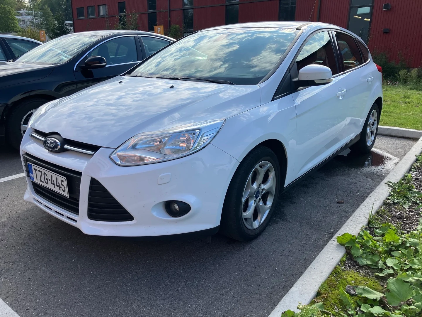 Car Image - 2fZvlpMDSNYp1sE3UJxpqY