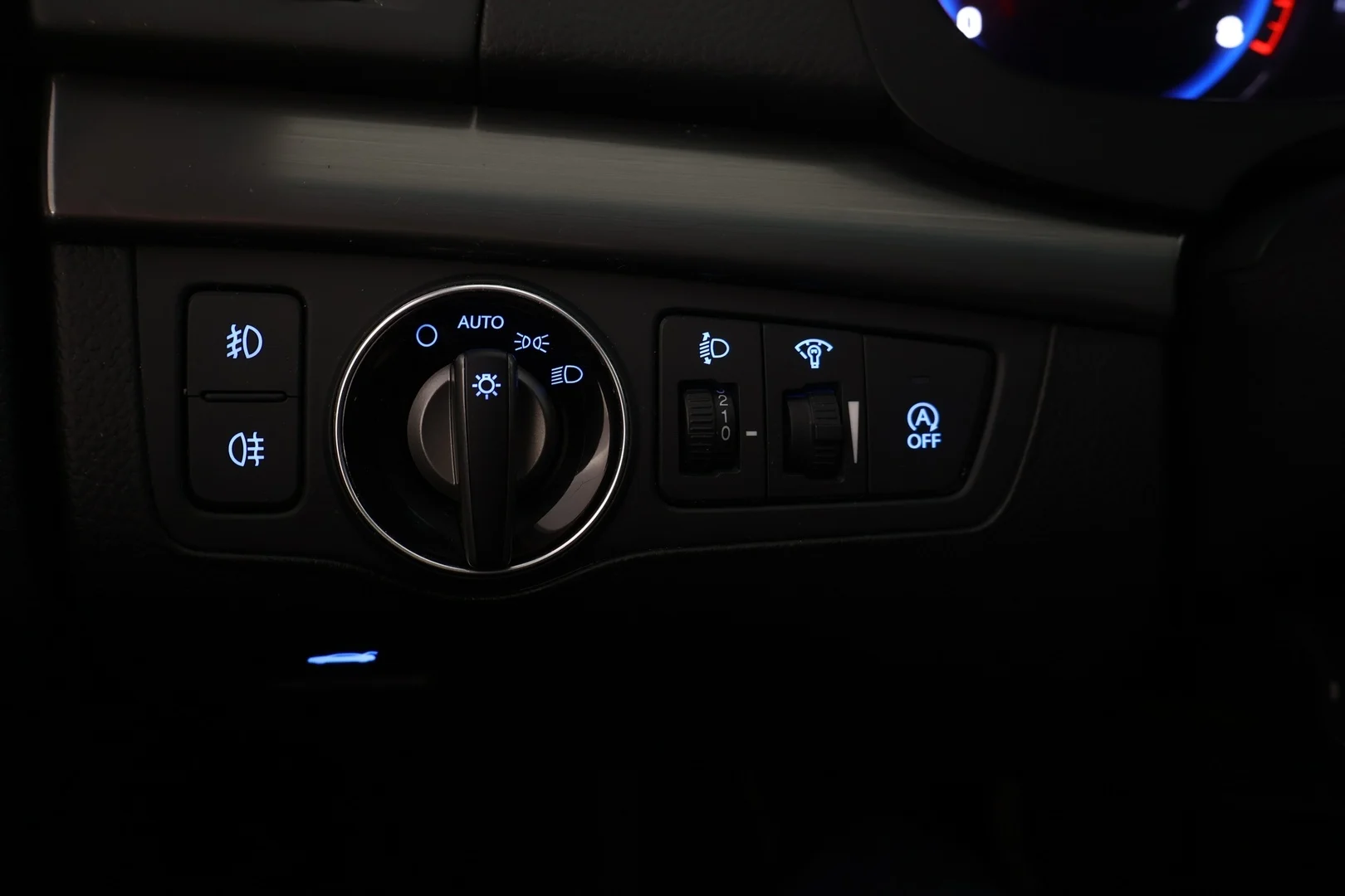 Car Image - 7dv3yMx4UUSjjtZIjoiZXR