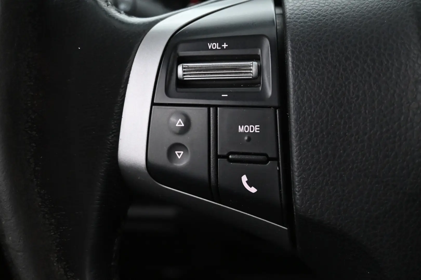Car Image - 2HdUimkRputJ2xmVfpElsr