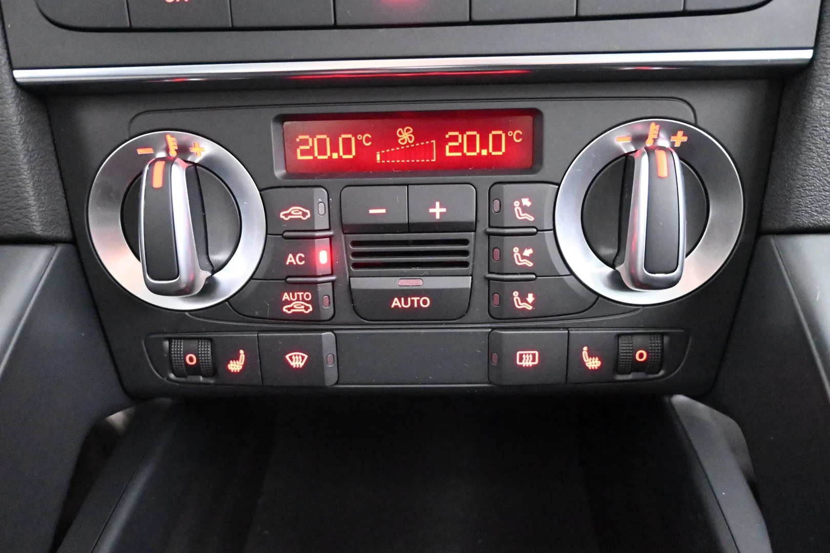 Car Image - 6jxFVkybdVqfKRMfFfi2I7