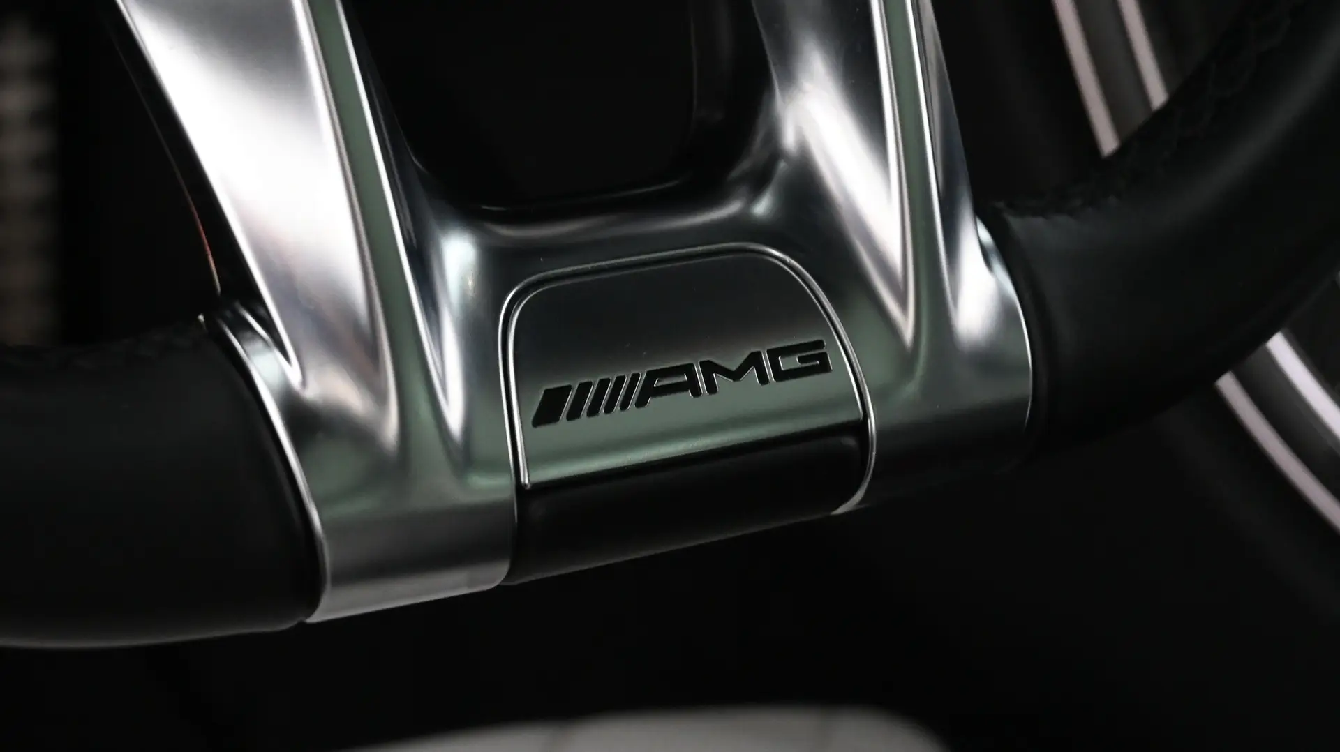 Car Image - 2g3jLw1bEmpqw024JCjp1U