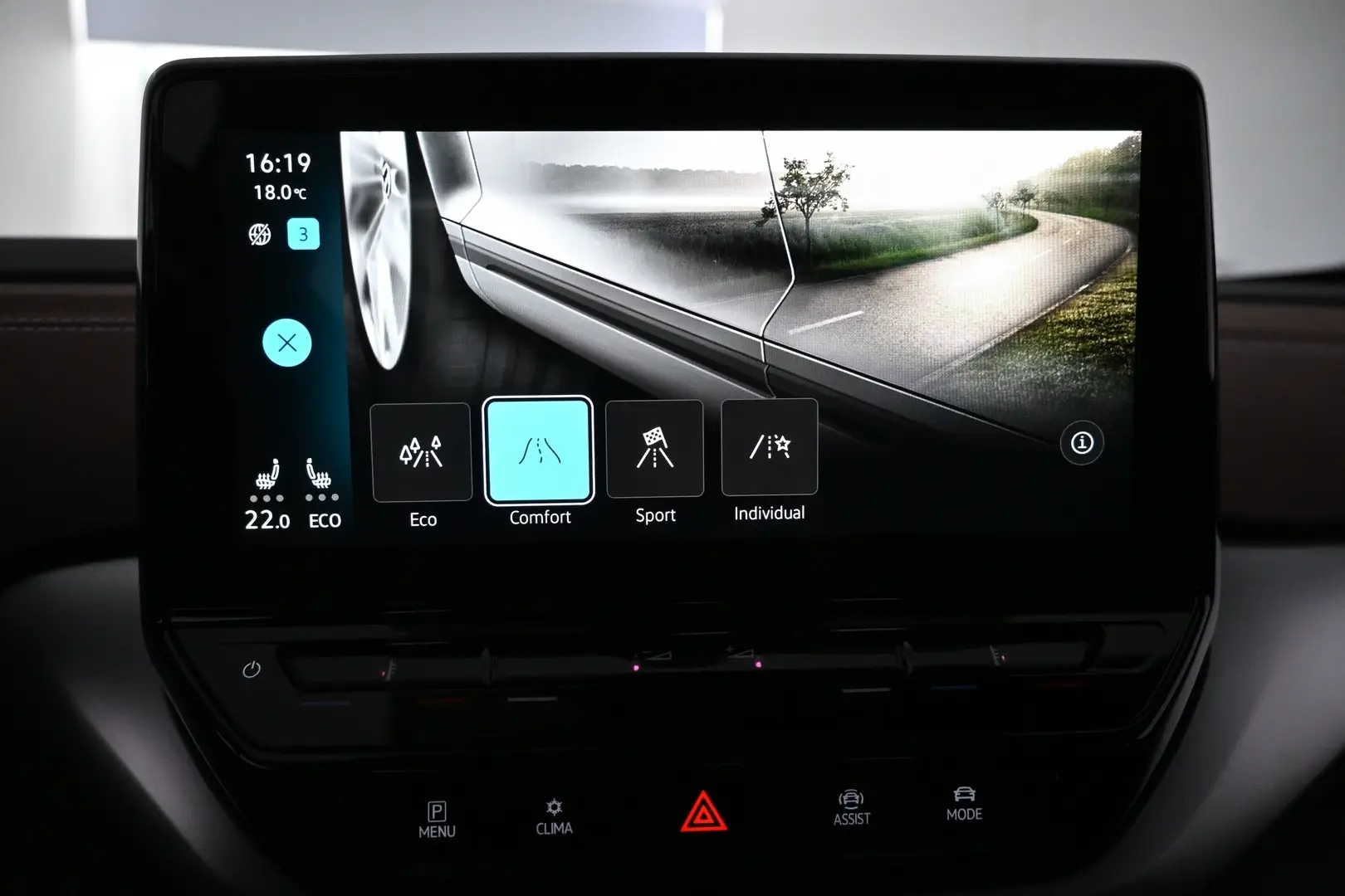 Car Image - QWDZYy56DzqE0Bb83LkPV
