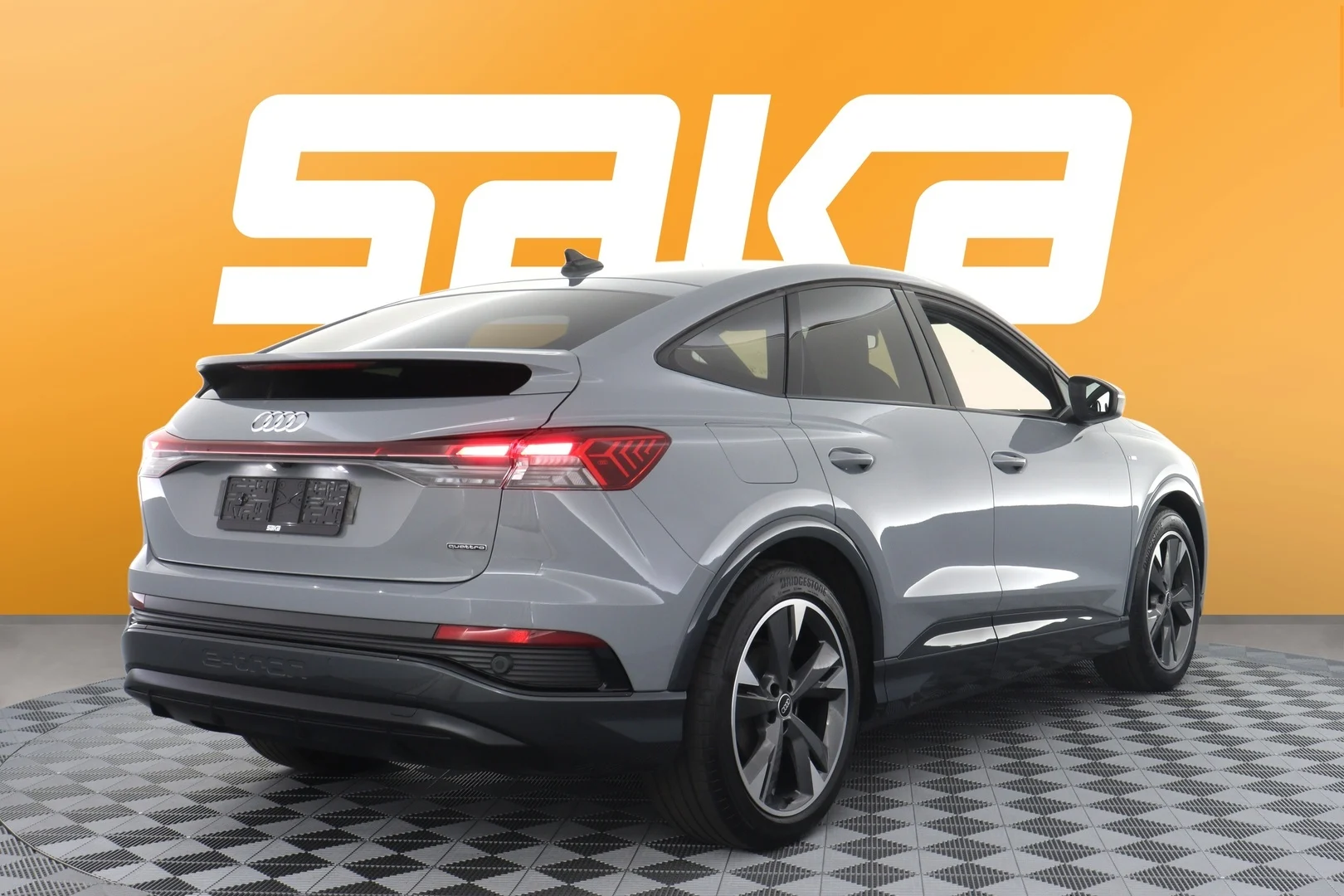 Car Image - 18gJPAwguVAKGDuuC7q7Z2