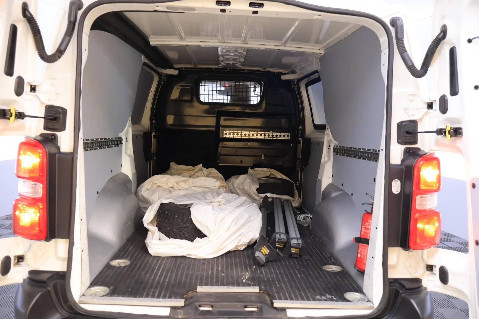 Car Image - 1377pTjQrSx66tGjxPoAHL