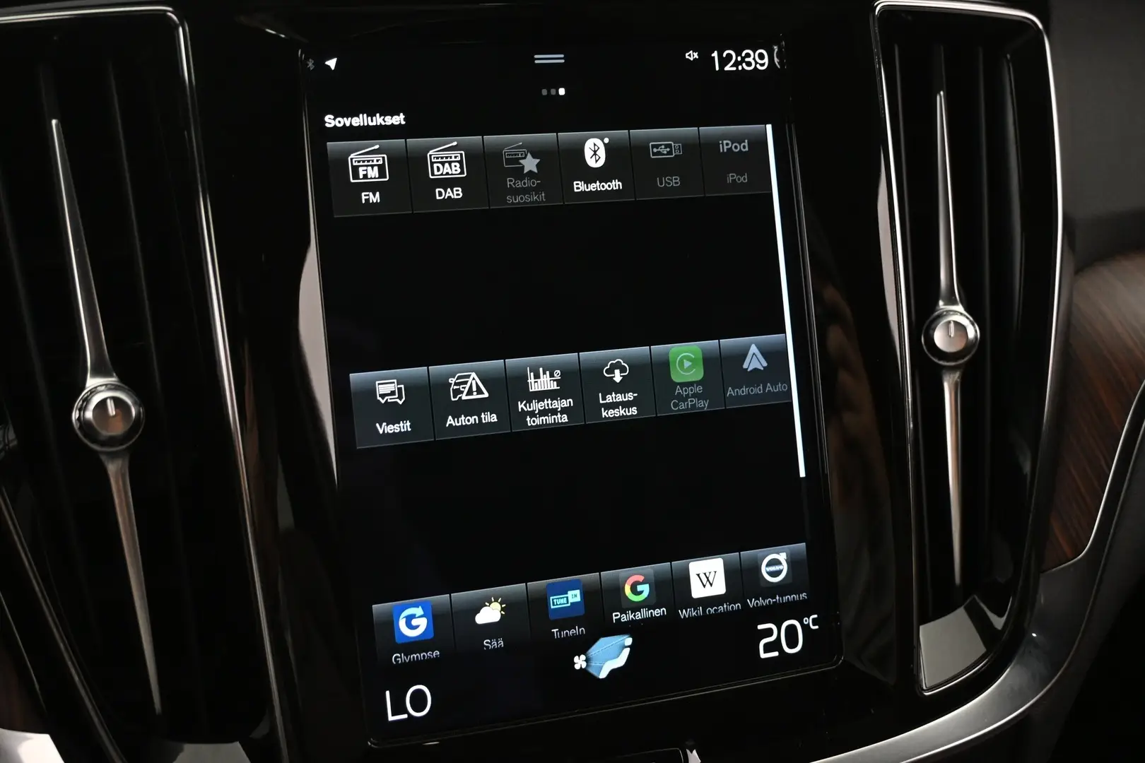 Car Image - rJ94EBuncl1Smig6gmRBJ