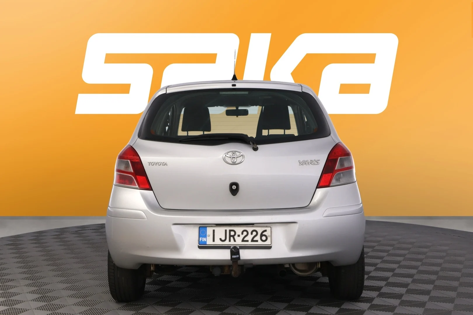 Car Image - 7k5fBgb0OWUK8khgUAIn2R