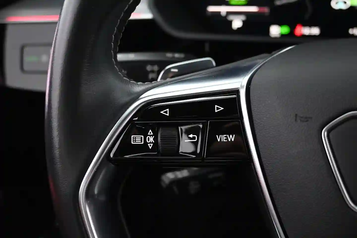 Car Image - 6E8VGmBzF9pgoyVEpYvRcu