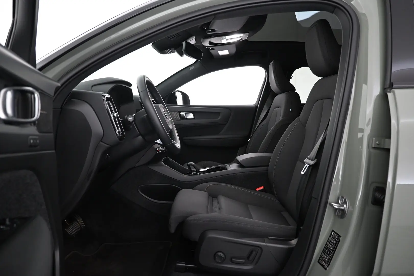 Car Image - 3PQmo4LGAjq4A4x3GRqp1n