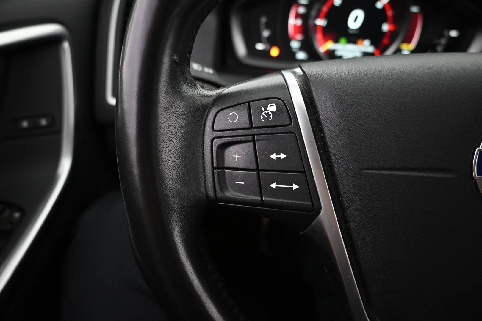 Car Image - 6m9ysIMknHr8YavdfpgLH7