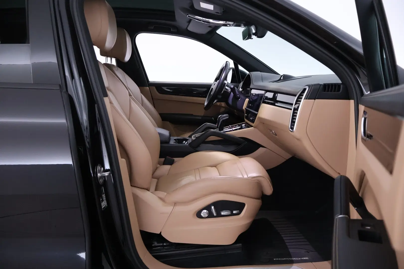Car Image - 6D9zV74kpHLkJALF5dBby6