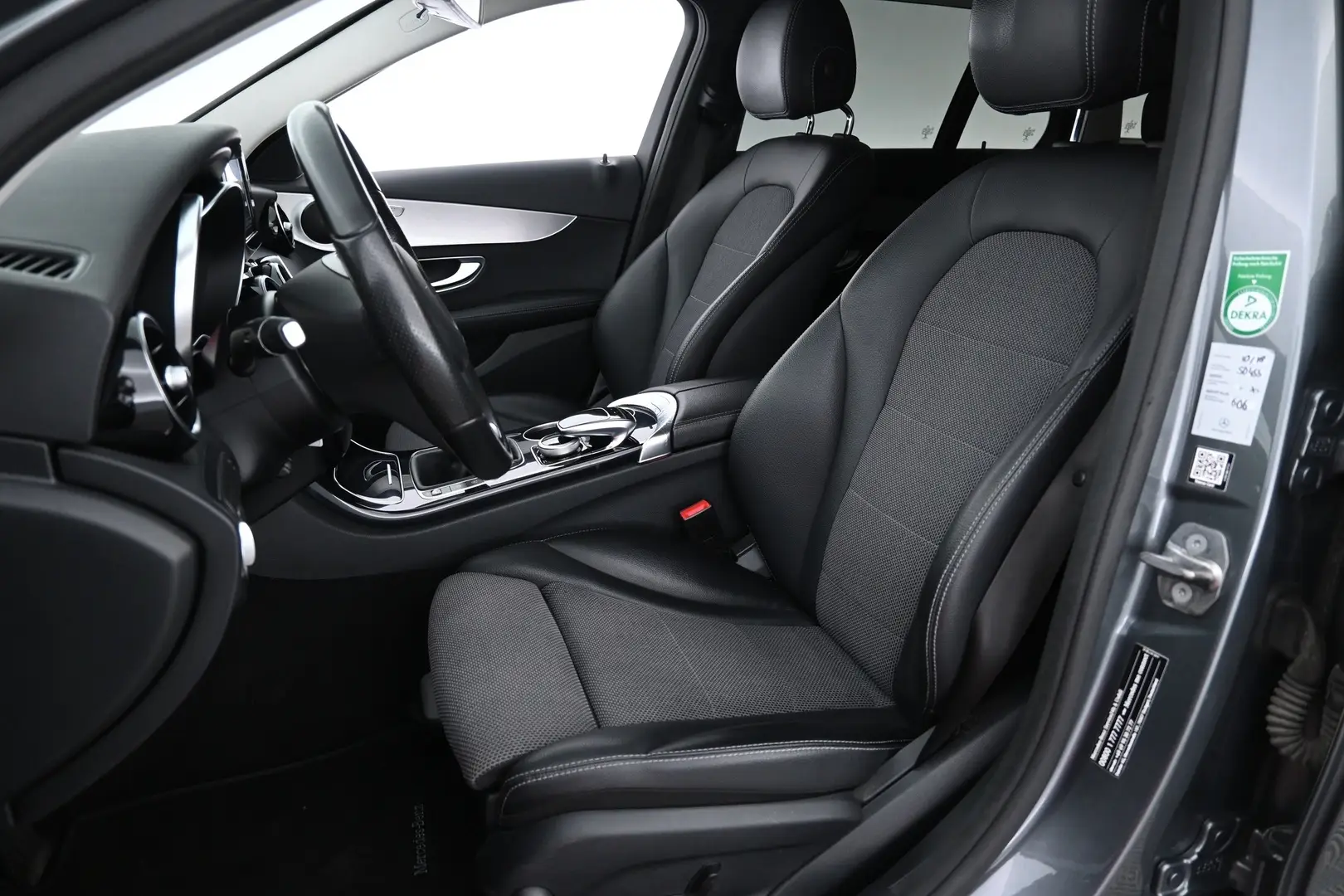 Car Image - 7vCJflPDz8YVoEScMIxAK