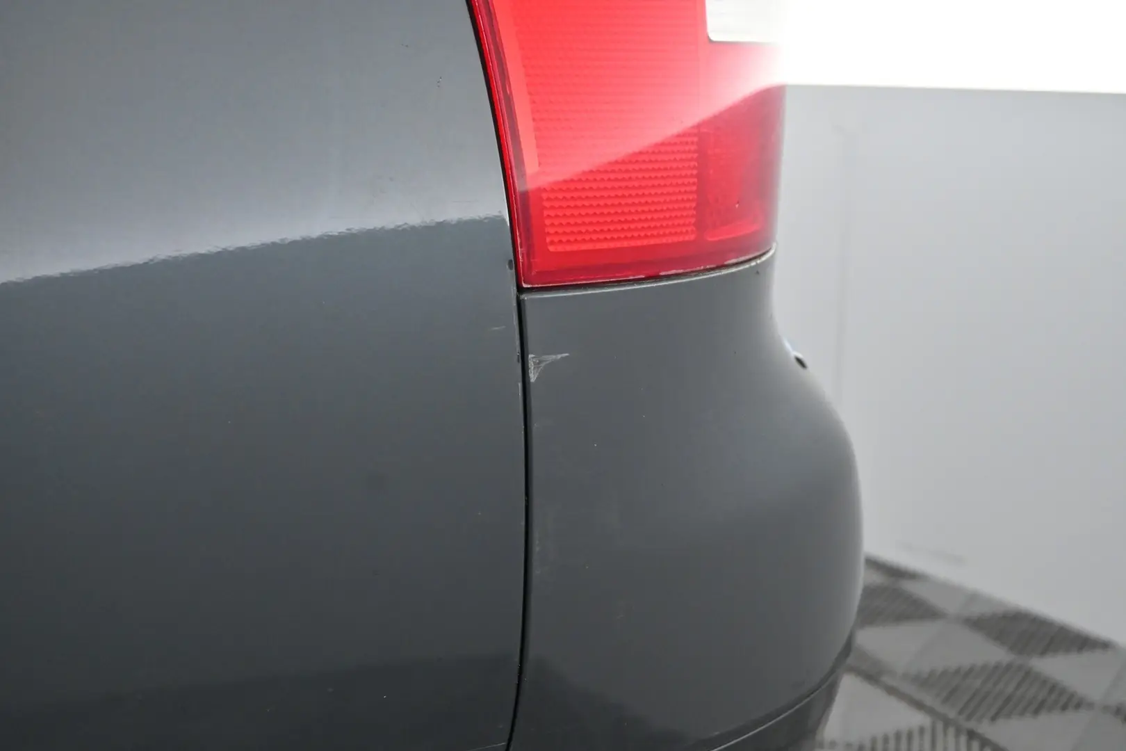 Car Image - 4Hc96lytrKPGOz7EmWFLTx