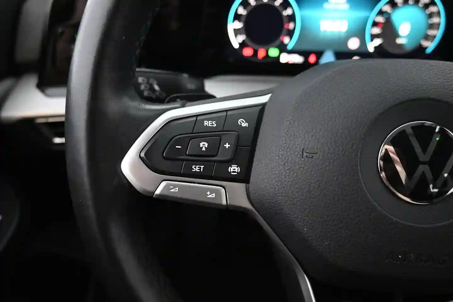Car Image - 5pmd5VnyFREJ6jNsJHwIBt