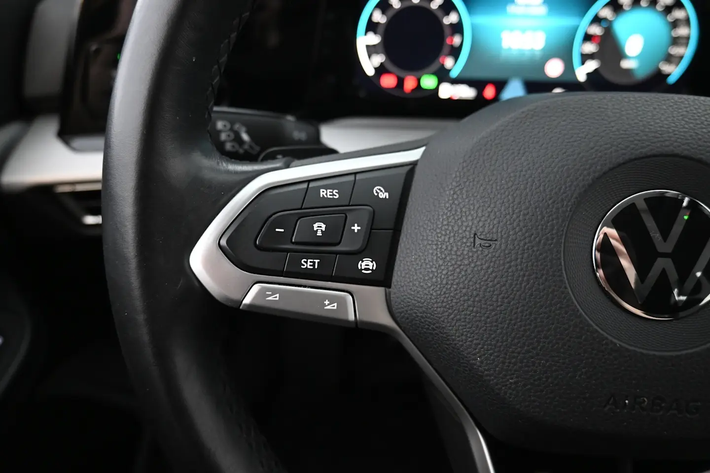 Car Image - 5pmd5VnyFREJ6jNsJHwIBt