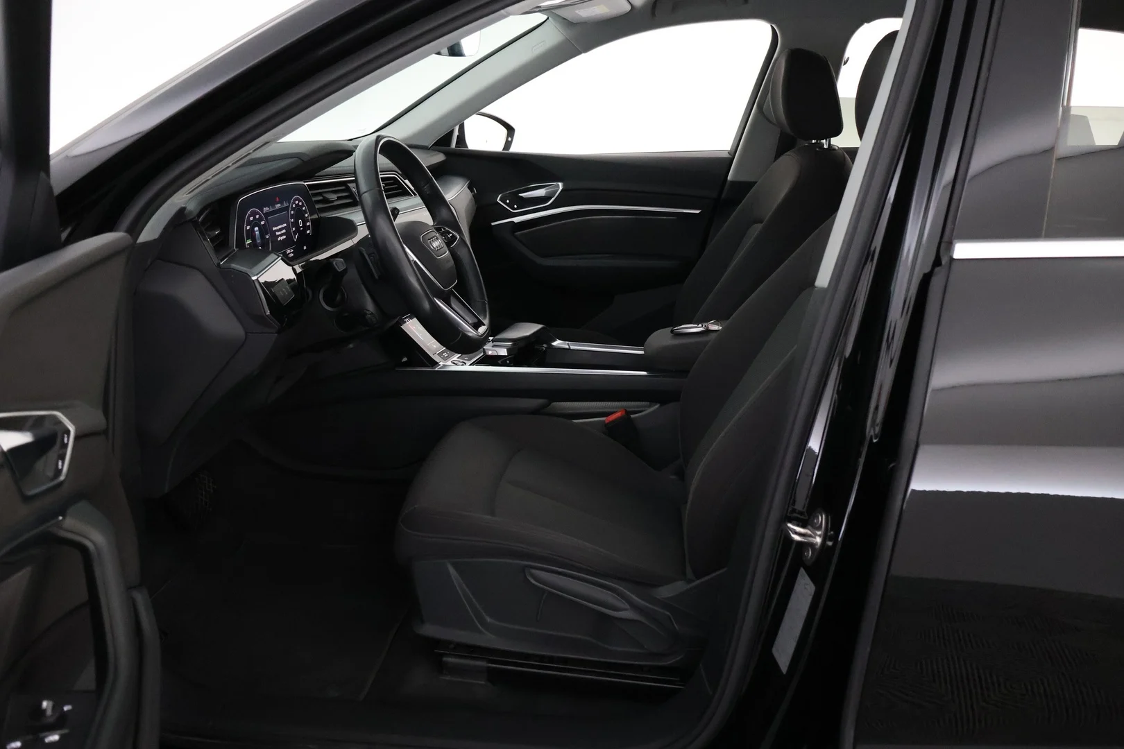 Car Image - 2iGQGq4I2uFdeTAfPJseSB