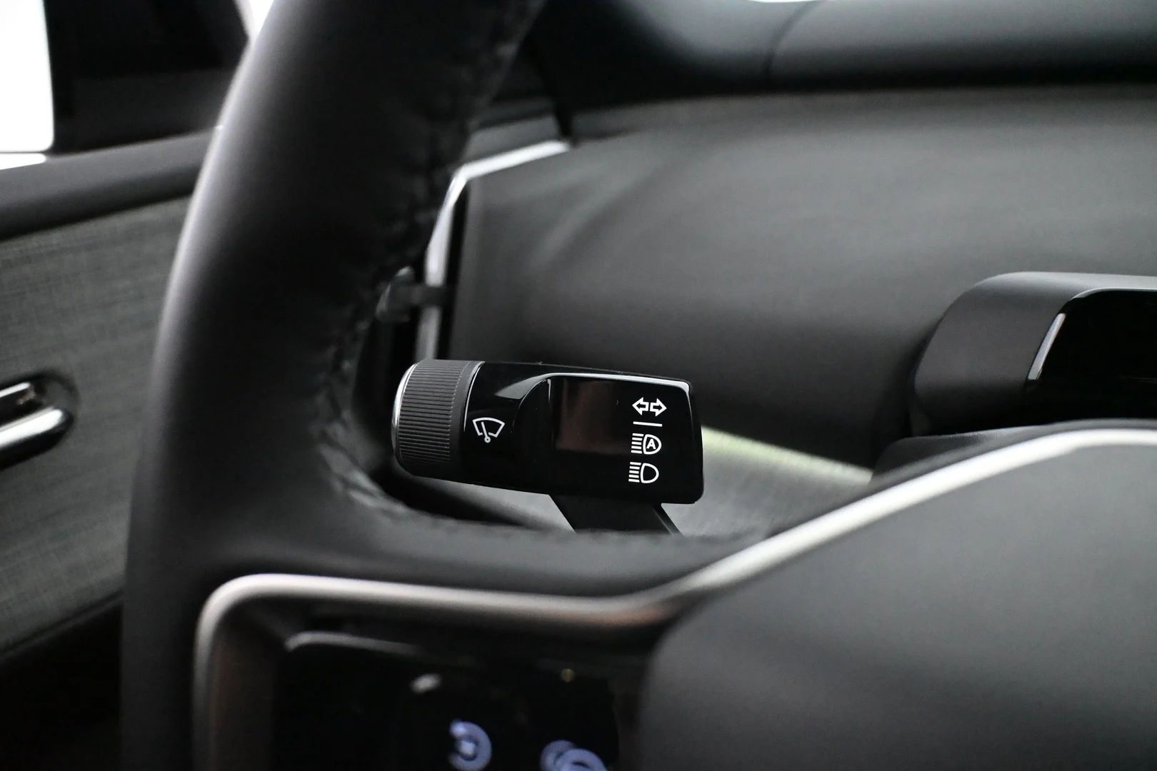 Car Image - ZpvQH2Set6FAocnQGlZX4