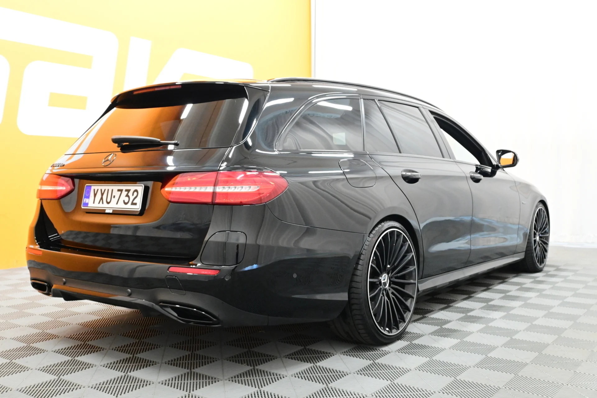 Car Image - 2OtiBVOBhxRQ6RX9oOpoTd