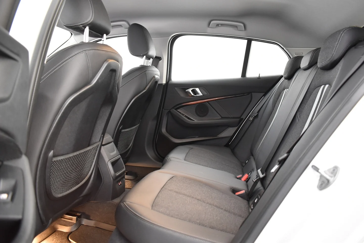 Car Image - 1xjtzKrP64jPVCPCDcc0Th