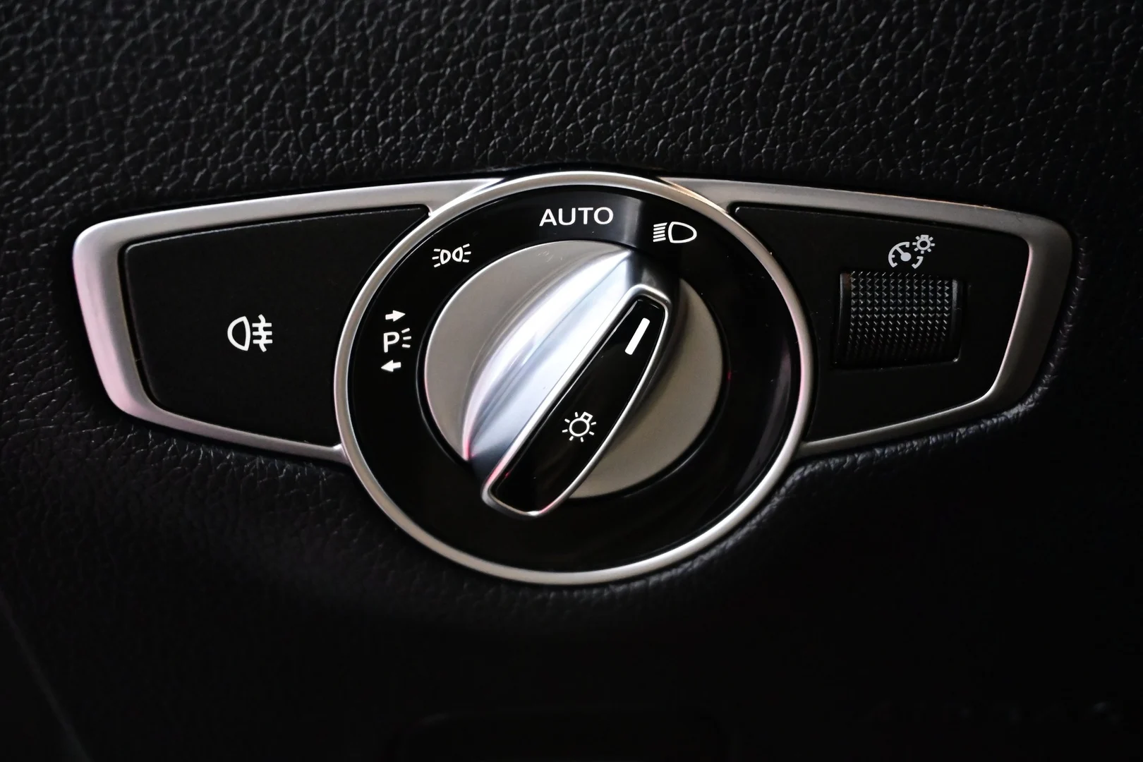 Car Image - 3nXJ0FFSNgNHmMIEDN0TvG