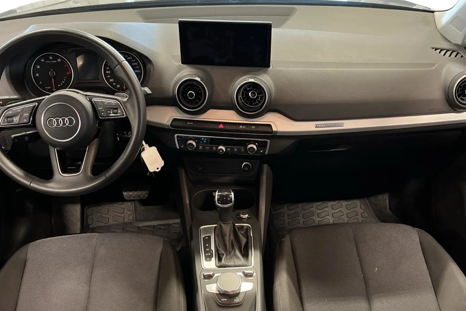 Car Image - 5eiHw89qvPjV2UumczQ2ye
