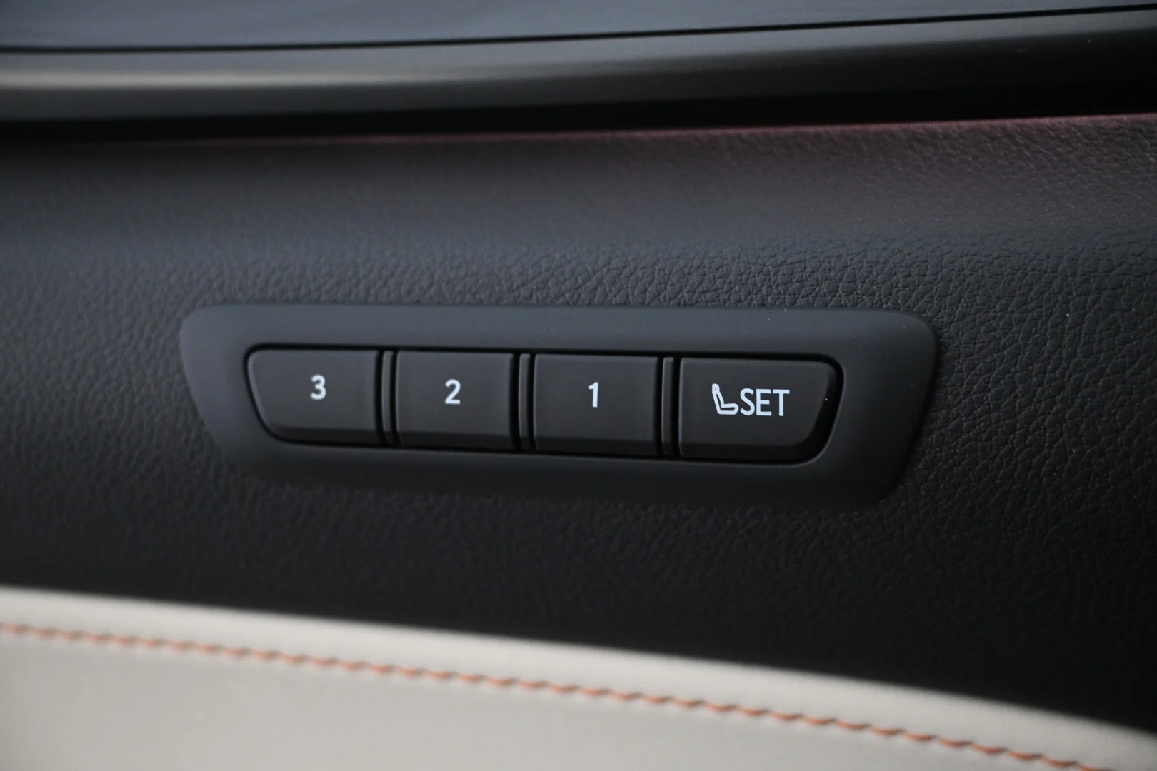 Car Image - 6GM8wlZvzbJfaa4h8fzu2Q