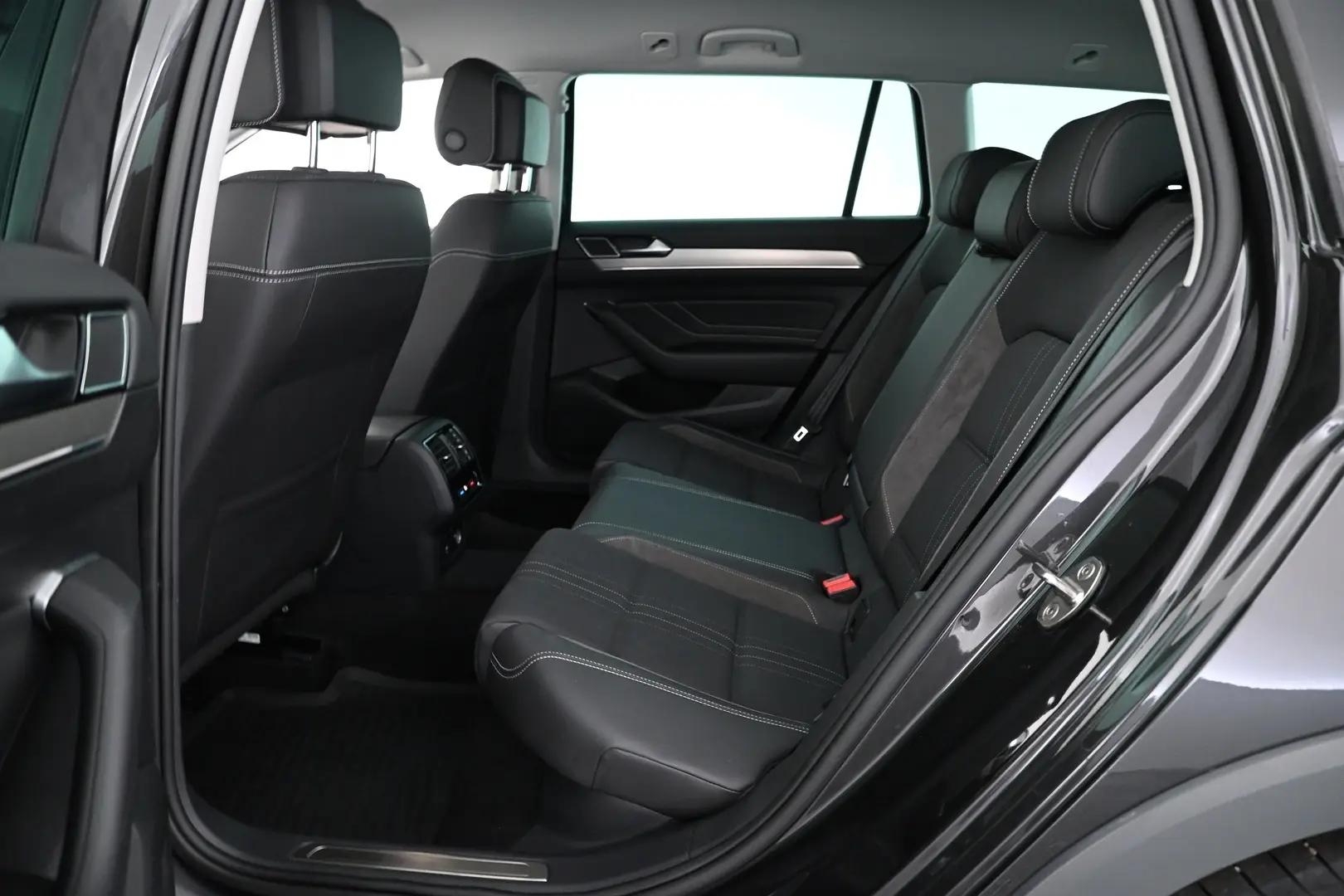 Car Image - 4T7BvXP2gevO8WCMdmBtjk