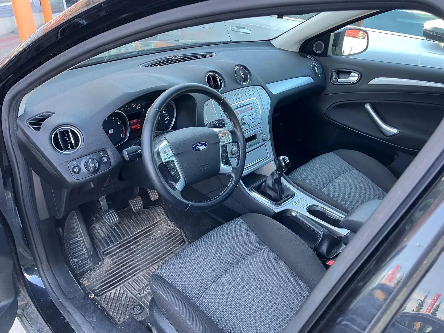 Car Image - 7yvrgGdLvH2nEgUIeeqlS9