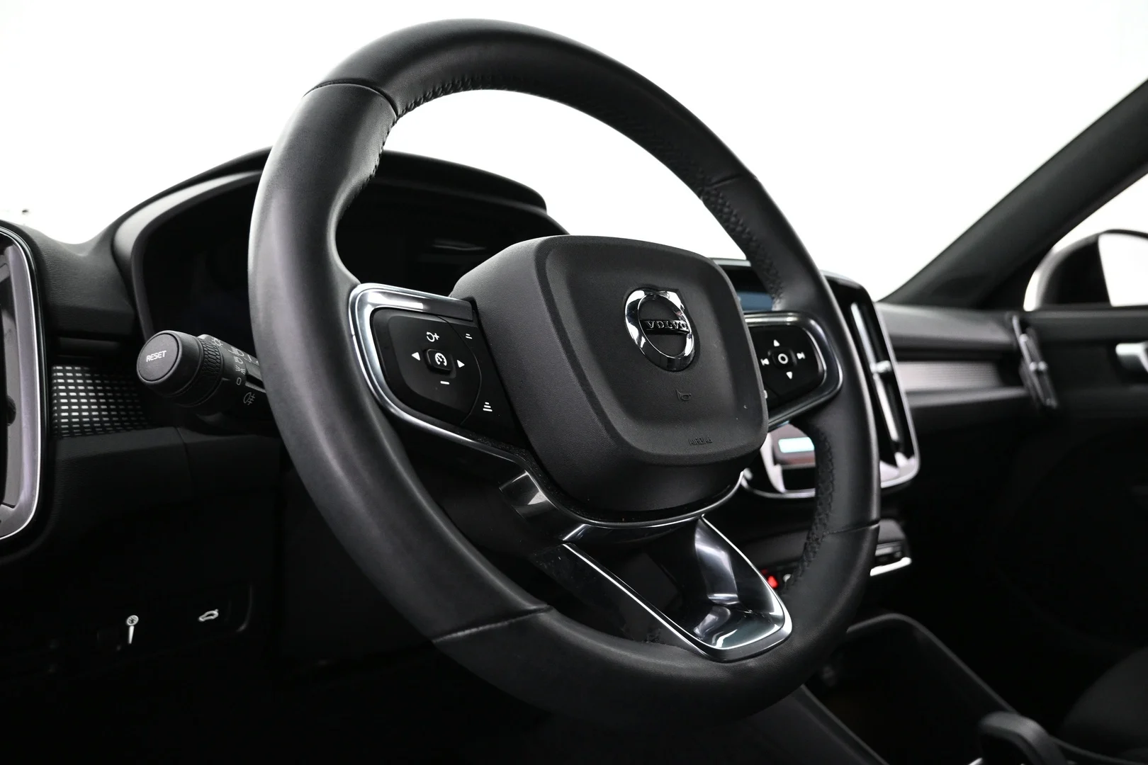 Car Image - 2sI1FRSZGUevcpScCOESdR