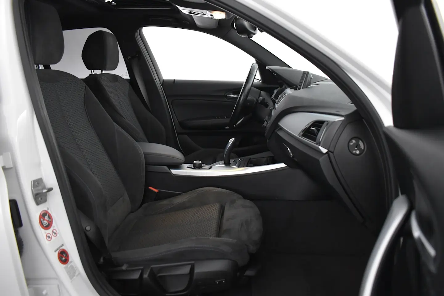 Car Image - 2317BbEbZl5hlPZ2otR4EF