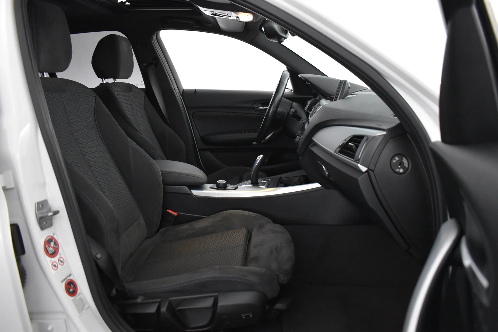 Car Image - 2317BbEbZl5hlPZ2otR4EF