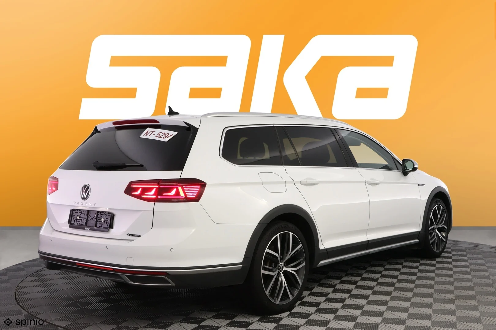 Car Image - 6VoXjVLh8U7sGnR8RzB8jA