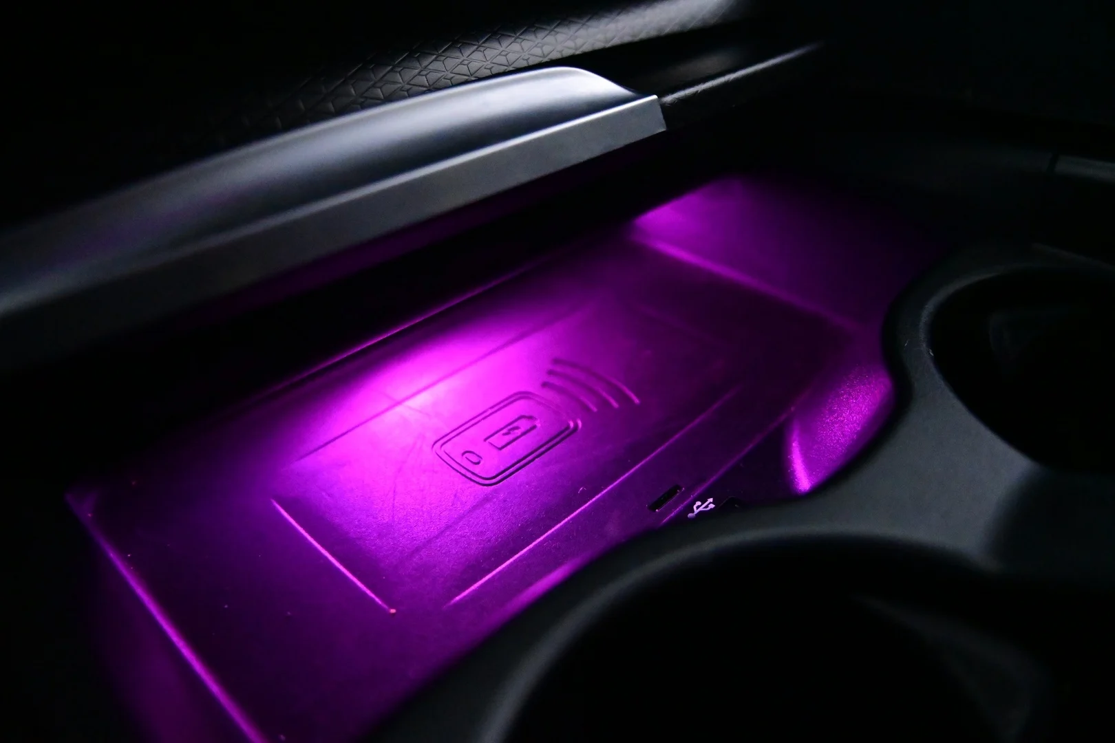 Car Image - 2WaOLTtCt8VPRc06knqU7d