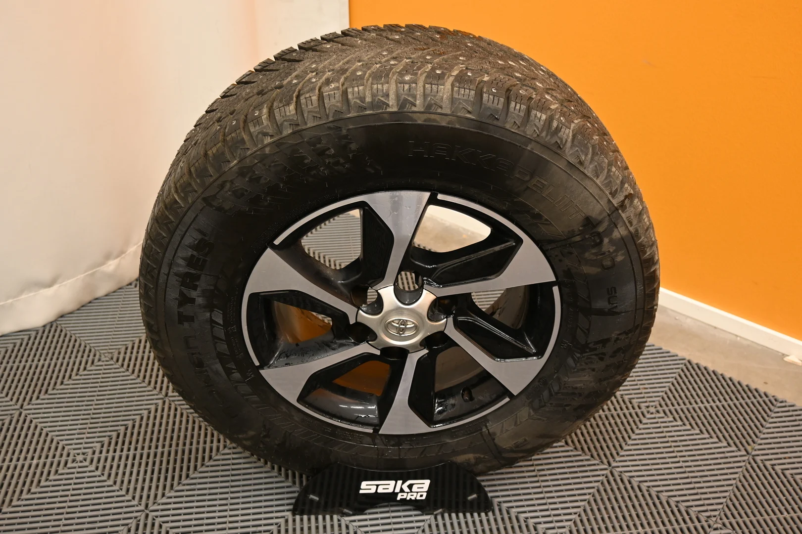 Car Image - 3OC1BzrSlfAsYznJZD0q2a