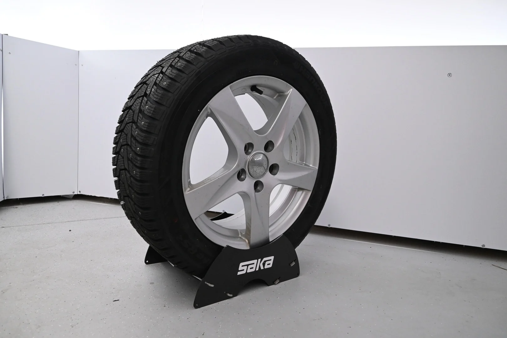 Car Image - 625RYiGndXAin4ePN72yER
