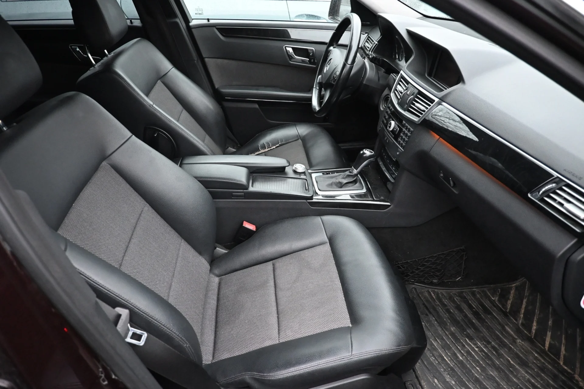 Car Image - 3nGXF8lVhuxmrLlZHsj8QK