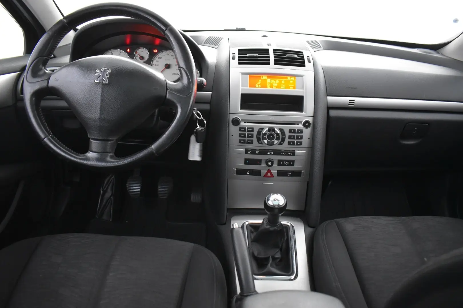 Car Image - lzfwZI20bJ0Knb7JqGROo