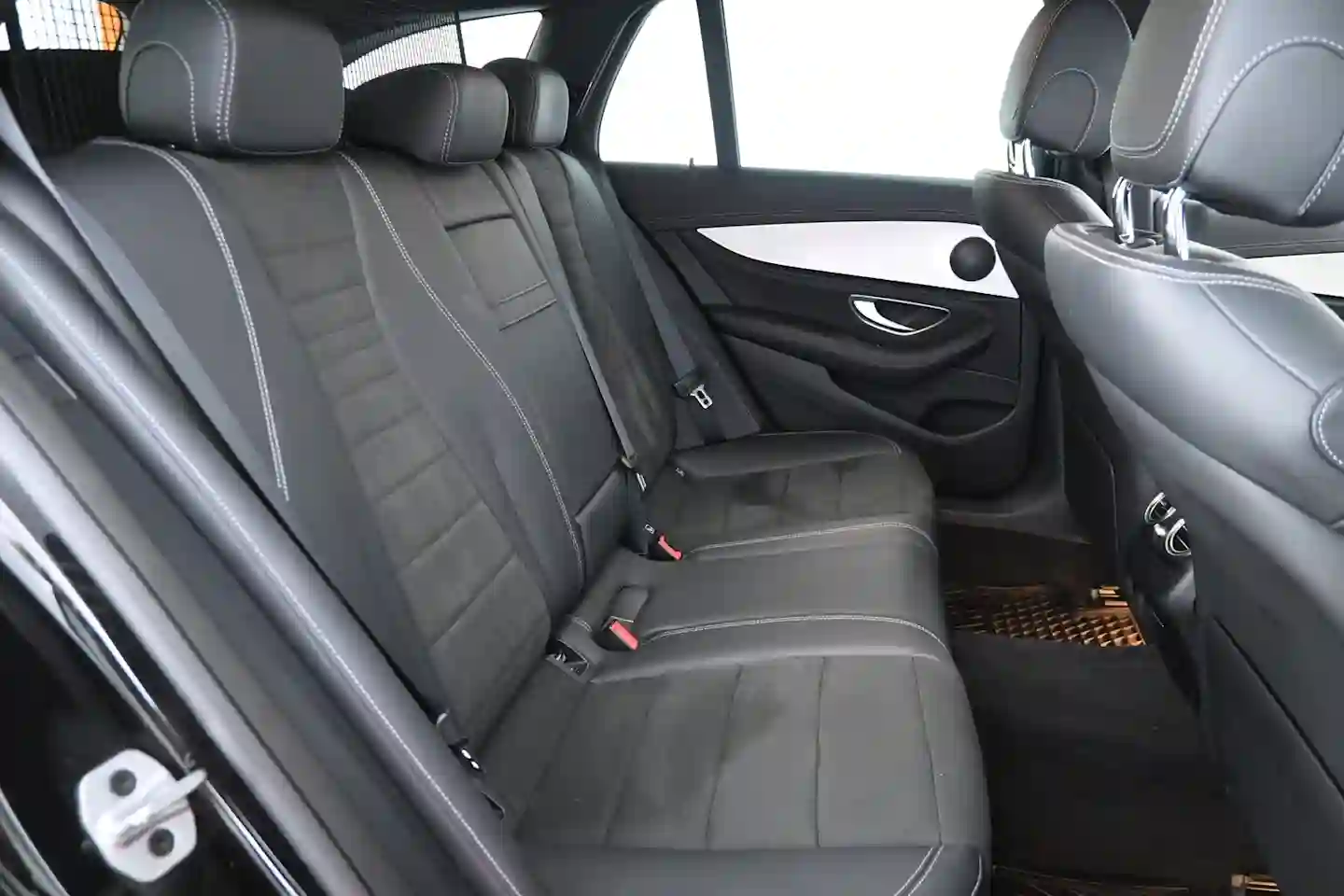 Car Image - 1Tp01wxWt1YV1JjE8mKjEw
