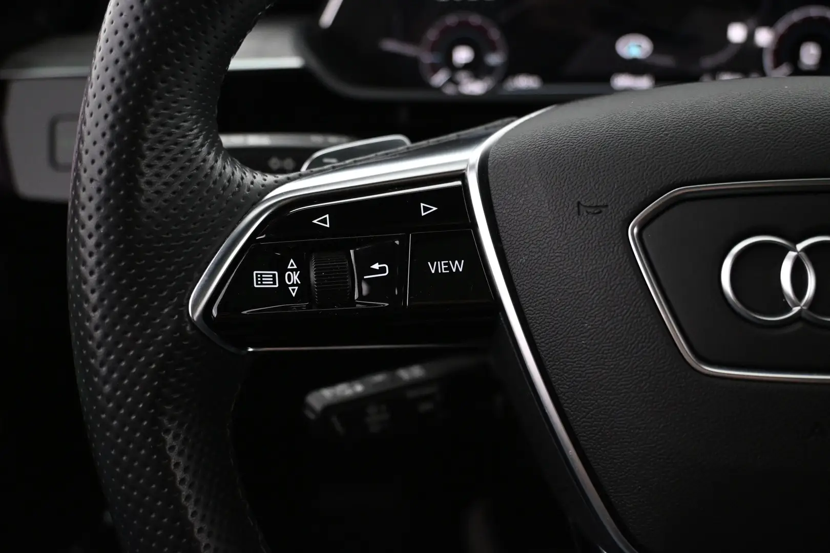 Car Image - 7yfc8LcSsQGGREM6YViXar