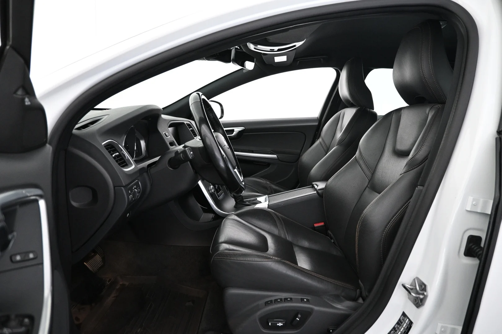 Car Image - 2b41mbiSNoW1gu6eOvFqEY