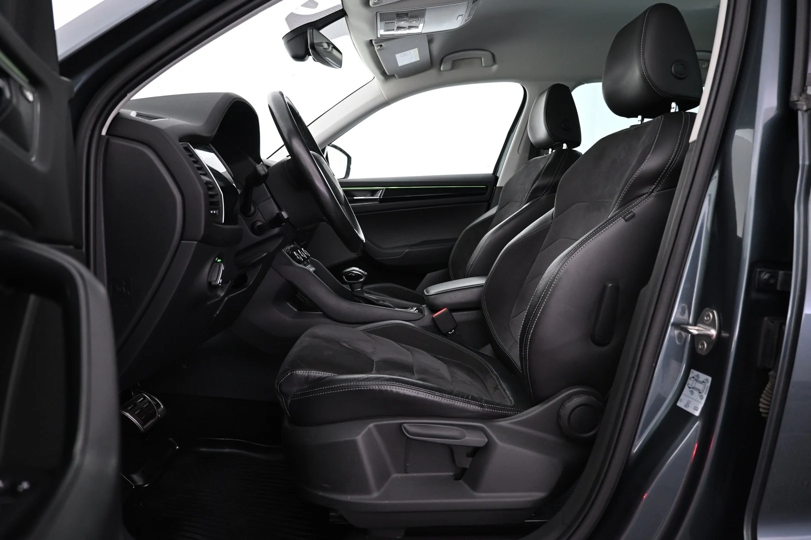 Car Image - 5H43SlmZkTbbpxXUs5Xarz